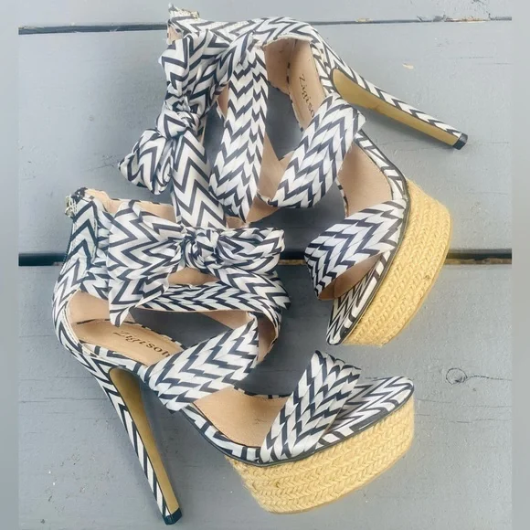 Zigi Soho Women's Black and White Sandals S/7 - Picture 10 of 16